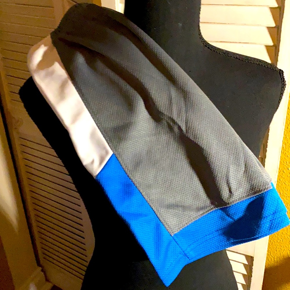 ‘—-SOLD——Boys lightweight sports shorts.